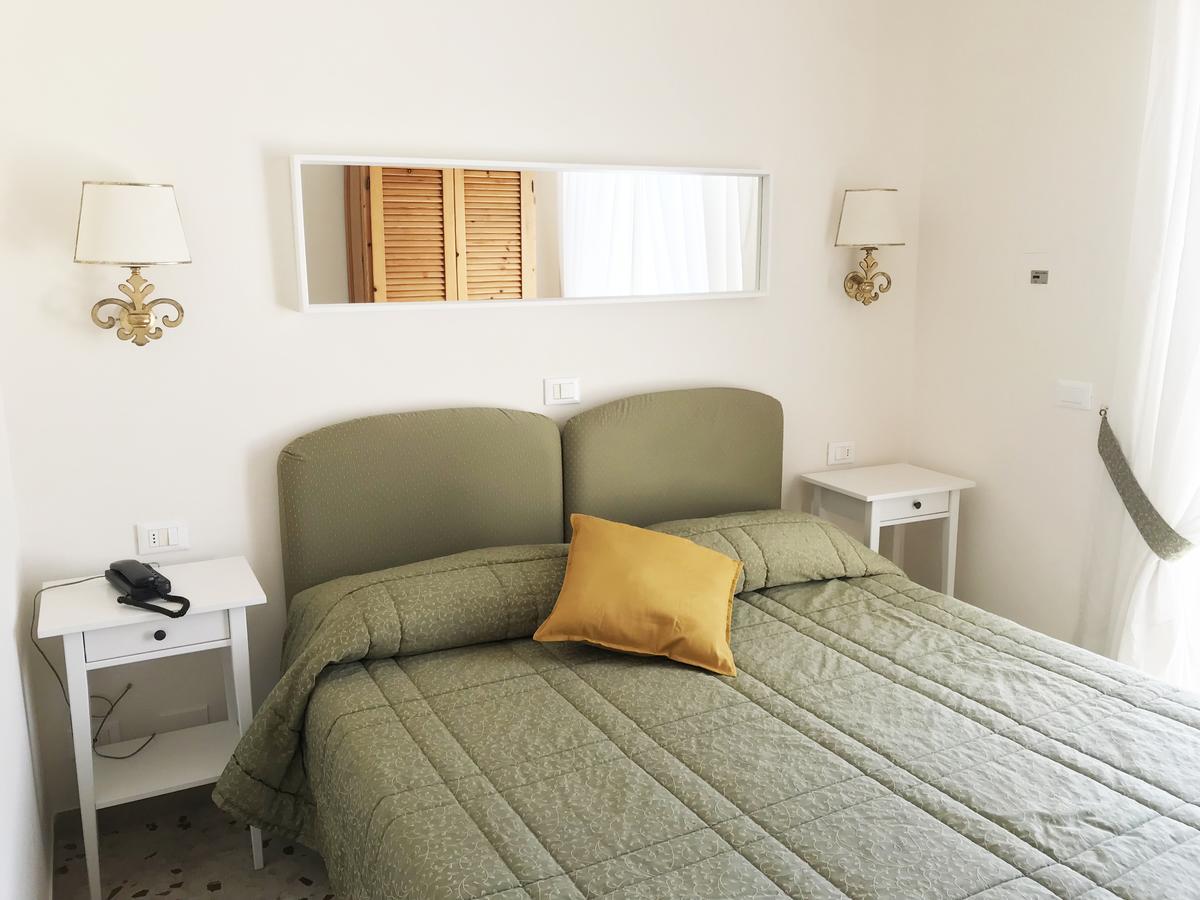 Villa Del Sole Terracina Luaran gambar