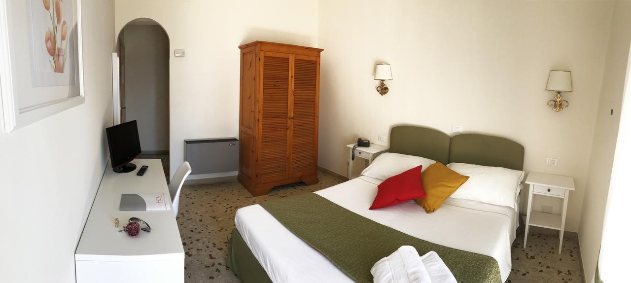 Villa Del Sole Terracina Luaran gambar