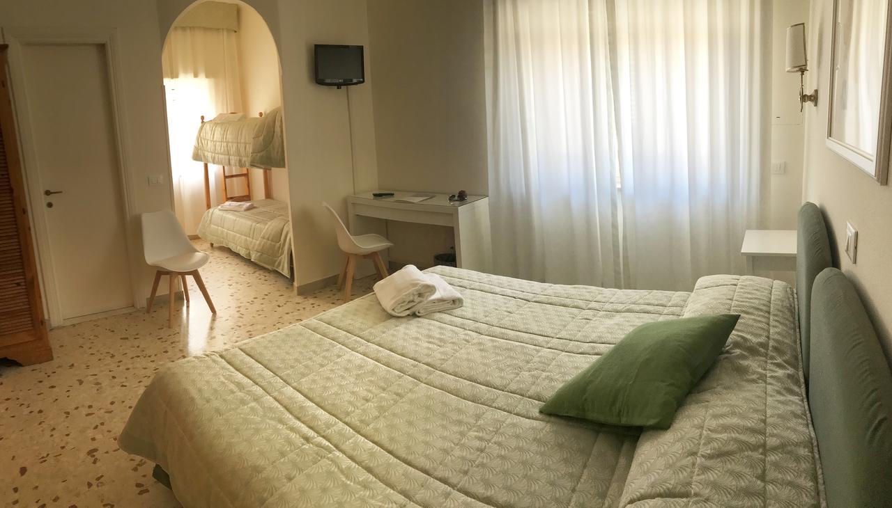 Villa Del Sole Terracina Luaran gambar