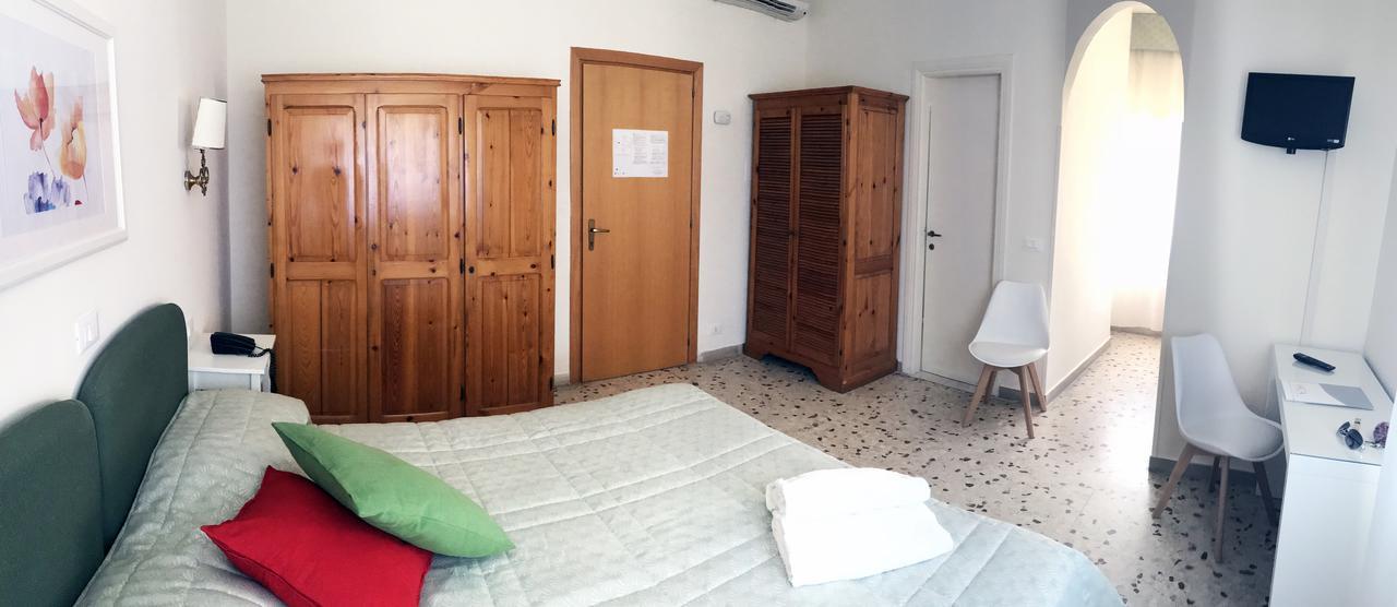 Villa Del Sole Terracina Luaran gambar