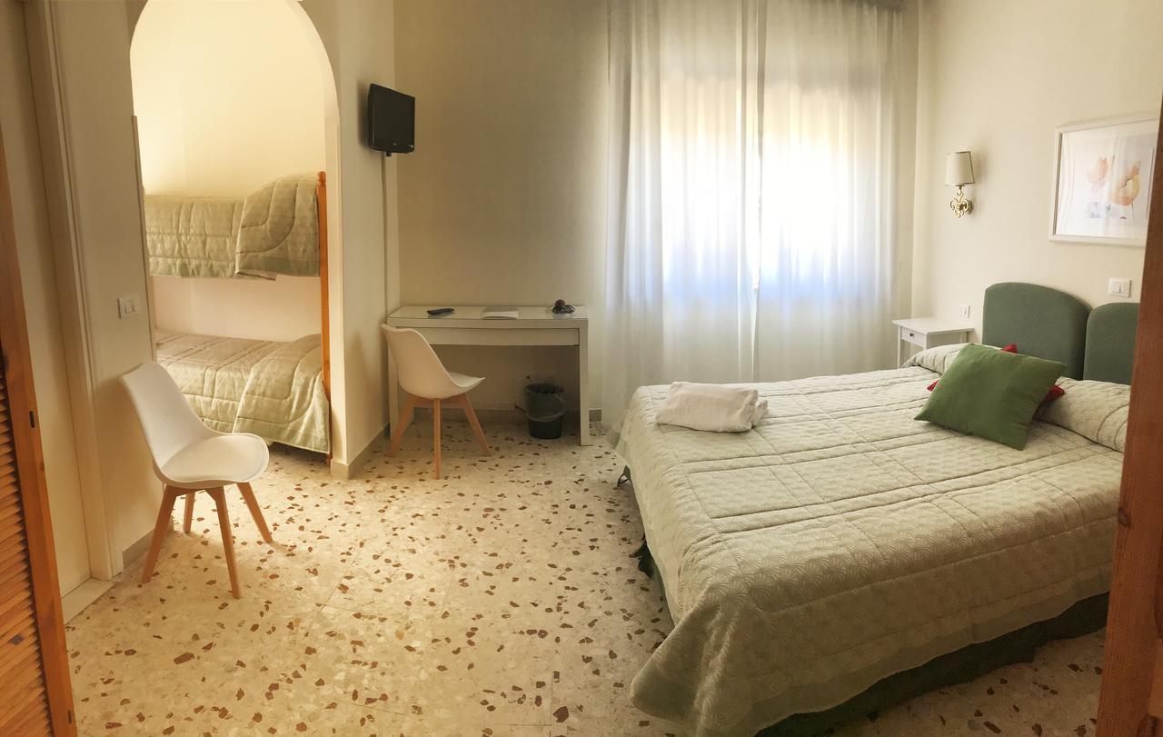Villa Del Sole Terracina Luaran gambar